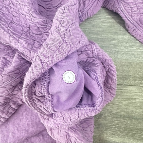 Lululemon Rippled V-Neck Pullover in Wisteria Purple SZ 4 - Picture 9 of 14